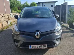 Grau Gebraucht 2017 Renault Clio IV Zen Limousine | € 6.600 (Superpreis)