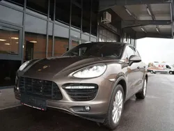 Braun Gebraucht 2010 Porsche Cayenne Turbo SUV | € 32.880