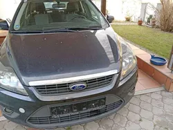 Grau Gebraucht 2010 Ford Focus Limousine | € 4.500 (Fairer Preis)