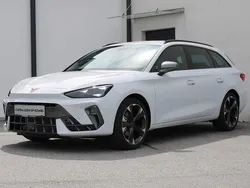 Weiss metallic Neu 2024 Cupra Leon Kombi | € 29.480 (Guter Preis)