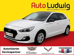 Weiß Gebraucht 2019 Hyundai i30 Limousine | € 11.480 (Etwas zu teuer)