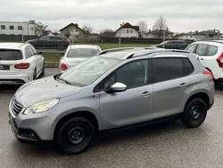 Grau Gebraucht 2015 Peugeot 2008 Style SUV | € 9.999 (Fairer Preis)