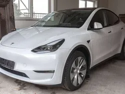 Weiß Gebraucht 2022 Tesla Model Y Long Range SUV | € 36.000 (Guter Preis)