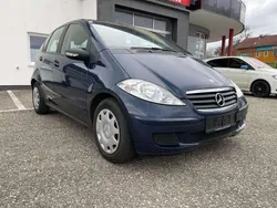 Blau Gebraucht 2006 Mercedes A180 Classic Limousine | € 3.900 (Etwas zu teuer)