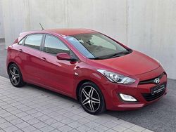 Rot Gebraucht 2012 Hyundai i30 Limousine | € 6.499 (Guter Preis)