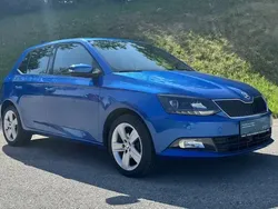 Mittelblau metallic Gebraucht 2016 Skoda Fabia Style | € 9.990 (Fairer Preis)