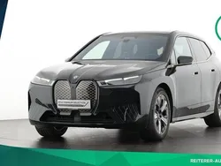 Saphirschwarz Gebraucht 2022 BMW iX SUV | € 58.990 (Teuer)
