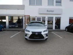 Silber Gebraucht 2018 Lexus NX300h SUV | € 26.490