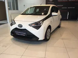 Weiß Gebraucht 2020 Toyota Aygo X-play Kleinwagen | € 10.990 (Guter Preis)