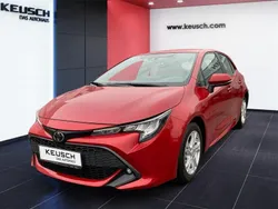 Rot Gebraucht 2019 Toyota Corolla Active Limousine | € 18.880 (Teuer)