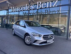 Silber Gebraucht 2019 Mercedes B180 Van / Kleinbus | € 22.900 (Fairer Preis)