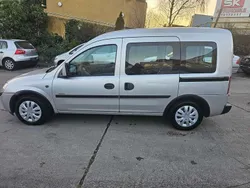 Silber Gebraucht 2003 Opel Combo Van / Kleinbus | € 2.750