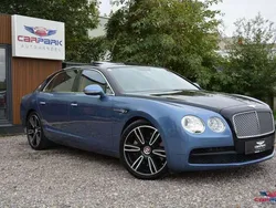 Blau Gebraucht 2015 Bentley Flying Spur Limousine | € 65.890
