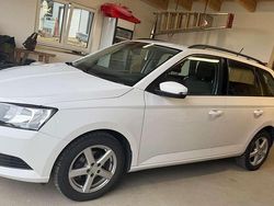 Weiß Gebraucht 2017 Skoda Fabia Kleinwagen | € 8.000 (Fairer Preis)