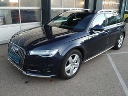 Dunkelblau metallic Gebraucht 2015 Audi A6 Allroad Kombi | € 20.900 (Fairer Preis)
