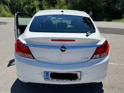 Weiß Gebraucht 2013 Opel Insignia Cosmo Limousine | € 6.800 (Guter Preis)