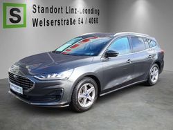 Grau Gebraucht 2022 Ford Focus Titanium Limousine | € 19.900 (Teuer)