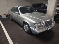 Mercedes 220