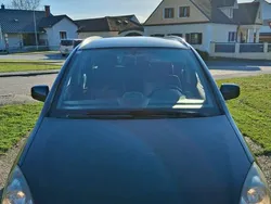 Schwarz Gebraucht 2010 Opel Zafira Edition+ Van / Kleinbus | € 2.770 (Fairer Preis)