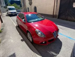 Rot Gebraucht 2013 Alfa Romeo Giulietta Kleinwagen | € 8.000