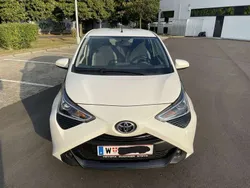 Weiß Gebraucht 2020 Toyota Aygo X-play Kleinwagen | € 8.950 (Superpreis)