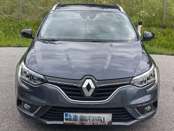 Grau Gebraucht 2019 Renault Mégane GrandTour LIMITED Kombi | € 12.900 (Fairer Preis)
