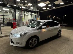 Gebraucht 2011 Ford Focus Titanium Limousine | € 6.500 (Etwas zu teuer)