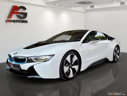 Weiß Gebraucht 2017 BMW i8 Coupé | € 67.900