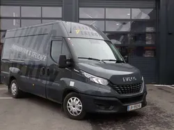 Grau Gebraucht 2021 Iveco Daily Van | € 29.990 (Fairer Preis)