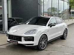 Grau Gebraucht 2023 Porsche Cayenne SUV | € 119.990 (Fairer Preis)