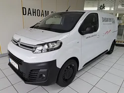 Weiß Gebraucht 2023 Citroën Jumpy Comfort Van / Kleinbus | € 30.990 (Fairer Preis)