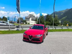 Blau Gebraucht 2017 Alfa Romeo Giulia Veloce Limousine | € 21.800 (Fairer Preis)