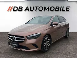 Braun Gebraucht 2021 Mercedes B200 Van / Kleinbus | € 24.990 (Superpreis)