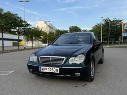 Gebraucht 2001 Mercedes C200 Elegance Limousine | € 2.950 (Etwas zu teuer)