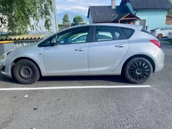 Silber Gebraucht 2013 Opel Astra Limousine | € 2.800 (Superpreis)
