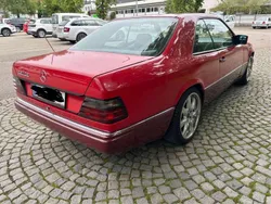 Rot Gebraucht 1992 Mercedes 230 Coupé | € 7.400