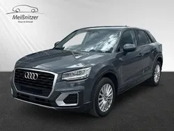 Mittelgrau metallic Gebraucht 2016 Audi Q2 Design SUV | € 16.340