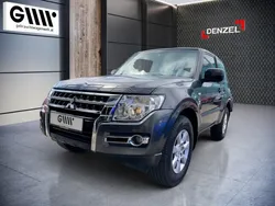 Grau Gebraucht 2017 Mitsubishi Pajero SUV | € 36.900