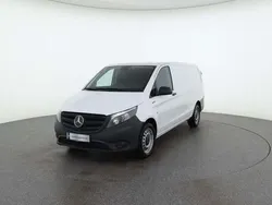 Weiß Gebraucht 2023 Mercedes e-Vito Van / Kleinbus | € 35.988 (Fairer Preis)