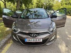 Braun Gebraucht 2014 Hyundai i30 Limousine | € 6.900 (Superpreis)