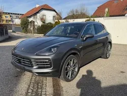 Grau Gebraucht 2019 Porsche Cayenne SUV | € 77.000 (Fairer Preis)