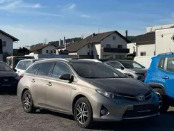 Bronze Gebraucht 2014 Toyota Auris Active Kombi | € 11.490 (Fairer Preis)