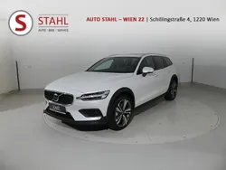 Weiß Gebraucht 2023 Volvo V60 CC Plus Kombi | € 50.990 (Fairer Preis)