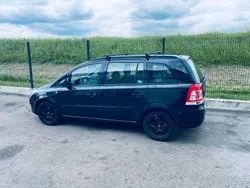Schwarz Gebraucht 2013 Opel Zafira Edition+ Van / Kleinbus | € 6.800 (Etwas zu teuer)