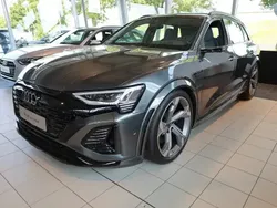 Mittelgrau metallicperleffekt Gebraucht 2024 Audi SQ8 e-tron Sport SUV | € 97.980