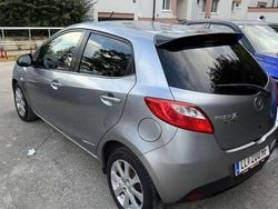 Grau Gebraucht 2014 Mazda 2 Limousine | € 5.450 (Etwas zu teuer)