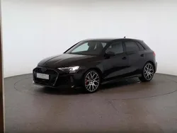 Schwarz metallicperleffektno Gebraucht 2024 Audi RS3 Sportback Ambiente Kleinwagen | € 84.990 (Fairer Preis)