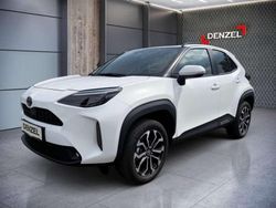 Weiß Neu 2025 Toyota Yaris Hybrid Active Limousine | € 31.900 (Teuer)