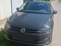 Grau Gebraucht 2018 VW Polo Highline Limousine | € 11.800 (Guter Preis)