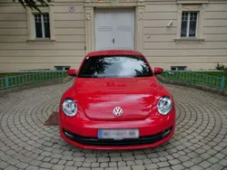 Rot Gebraucht 2012 VW Beetle Limousine | € 6.900 (Etwas zu teuer)